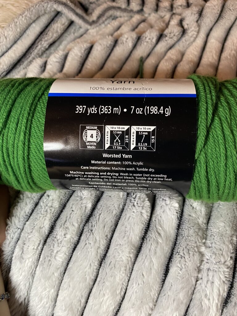 medium weight size 4 acrylic yarn in green